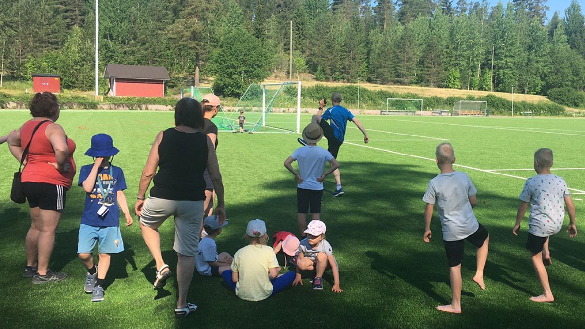 Tue vähävaraisten lasten harrastuksia Uudellamaalla